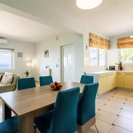 Verga Beachside Getaway With Panoramic Seaviews Exterior photo