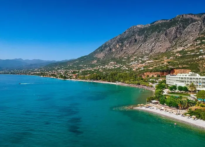 Verga Beachside Getaway With Panoramic Seaviews