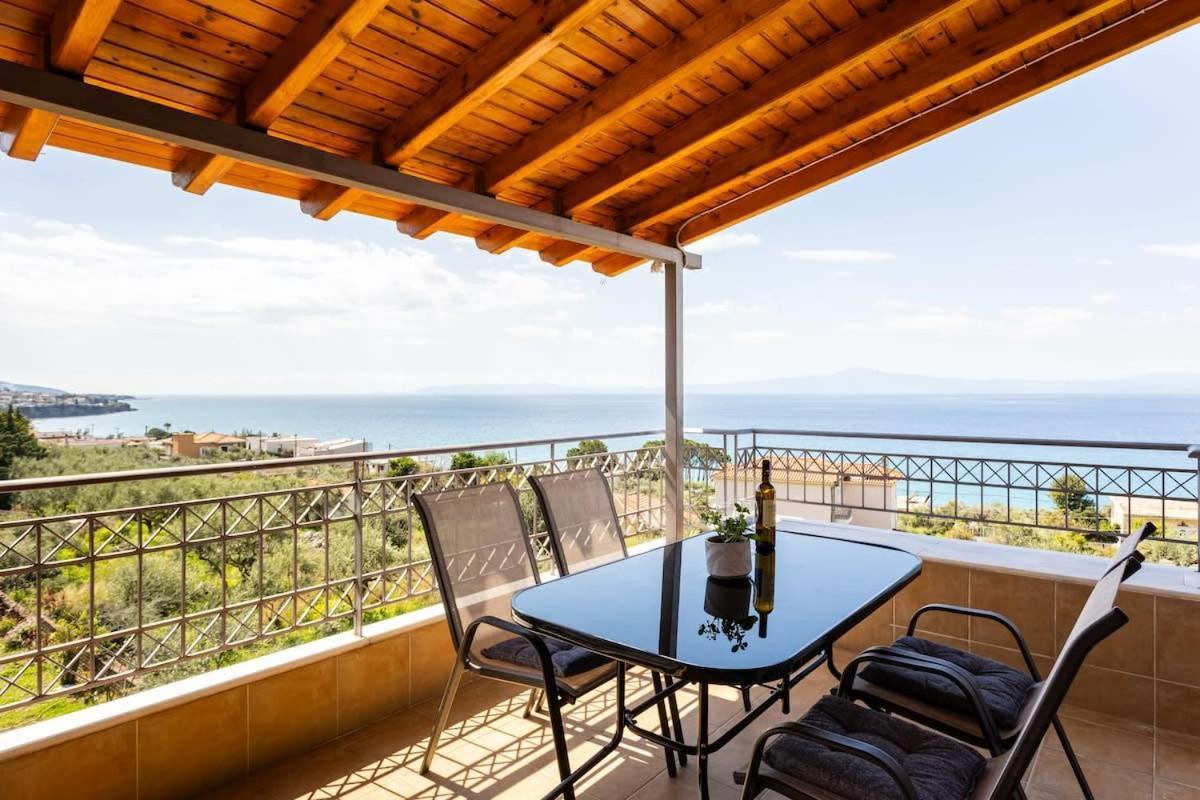 Apartment Beachside Getaway With Panoramic Seaviews *
