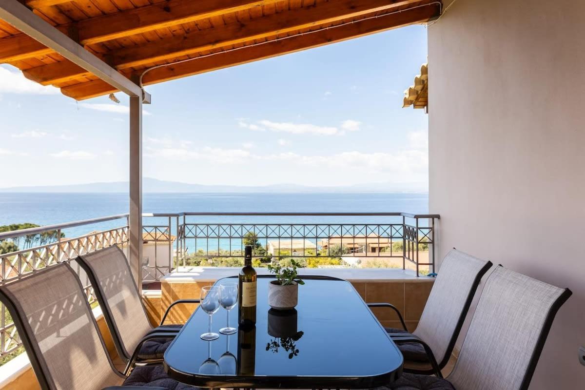 Beachside Getaway With Panoramic Seaviews * Verga Kalamata