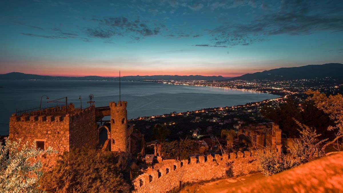 Beachside Getaway With Panoramic Seaviews Apartment Verga Kalamata