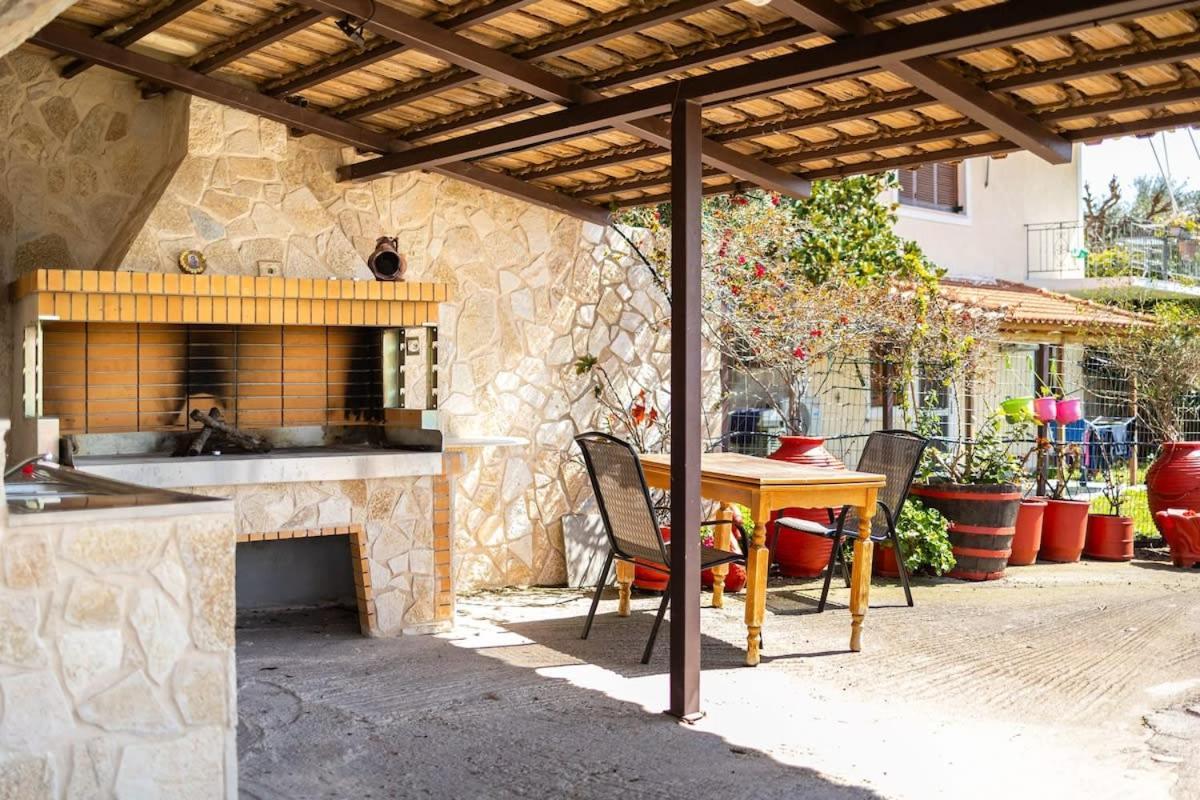 Beachside Getaway With Panoramic Seaviews Apartment Verga Kalamata