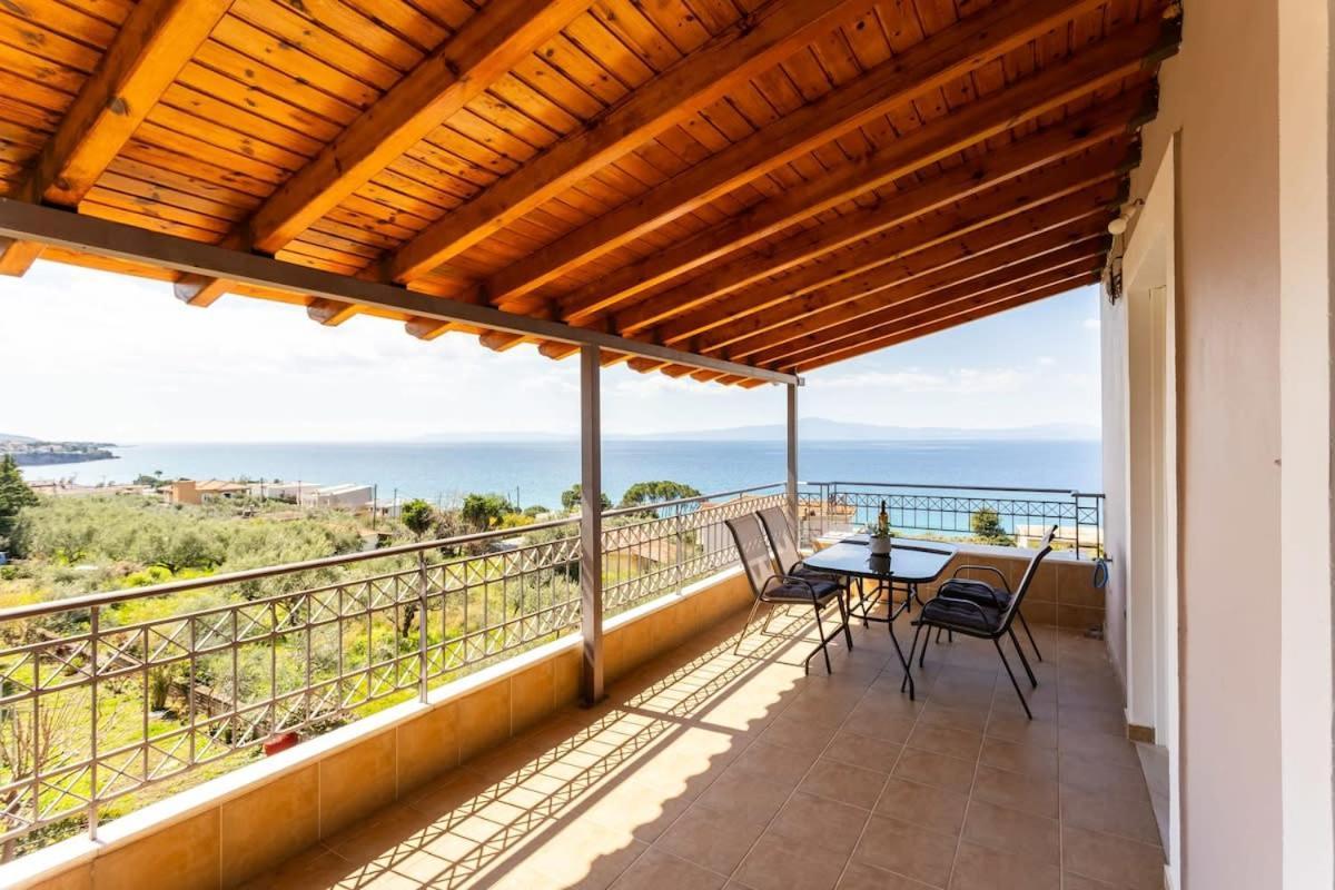 Beachside Getaway With Panoramic Seaviews Apartment